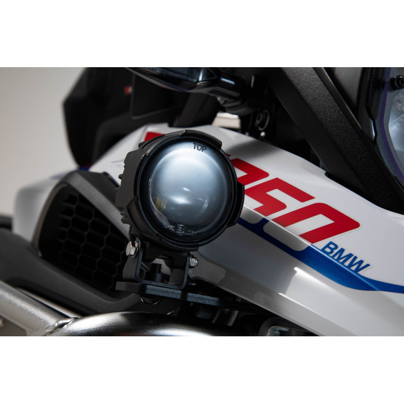 Urben Life Phare Moto Feux Additionnels LED, Phare Antibrouillard  Auxiliaire avec Supports en Métal, Boîtier en Aluminium Moulé pour Camion  Moto BMW BMW (Pack De 2) : : Auto et Moto