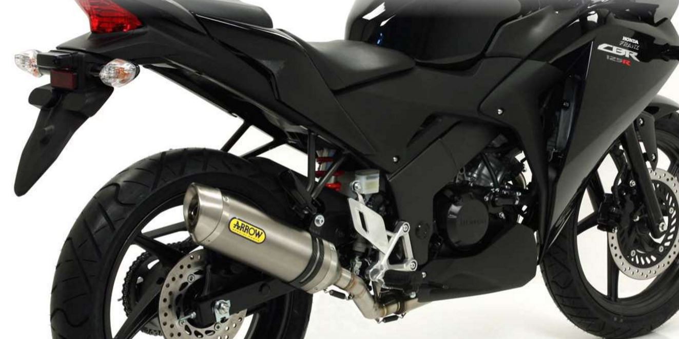 Ligne d'échappement "Non Homologué" ARROW Street Thunder pour CBR125R (11-16)