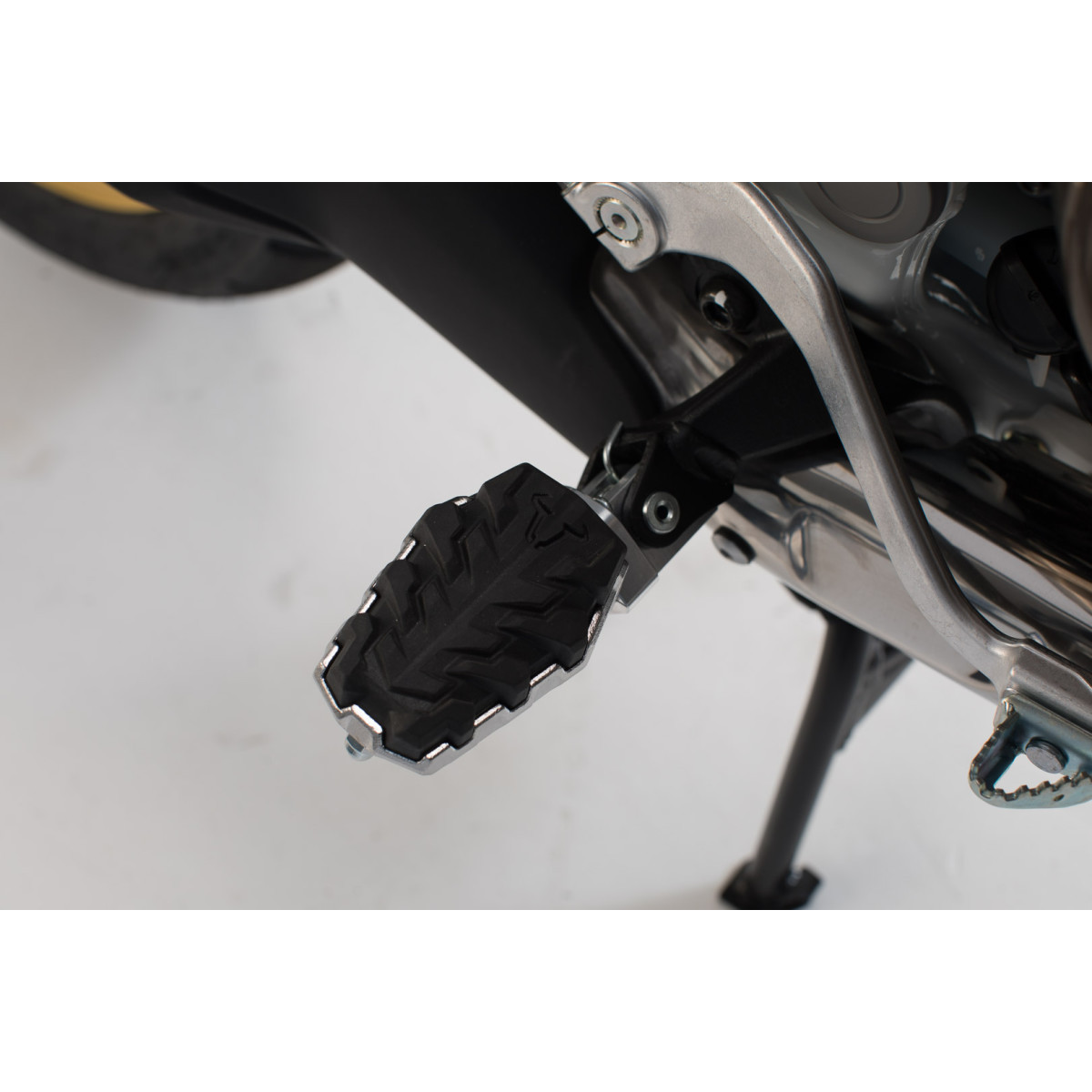 Repose Pieds EVO SW-Motech pour Honda CRF 1000 L Africa Twin (16-17) FRS.01.112.10201