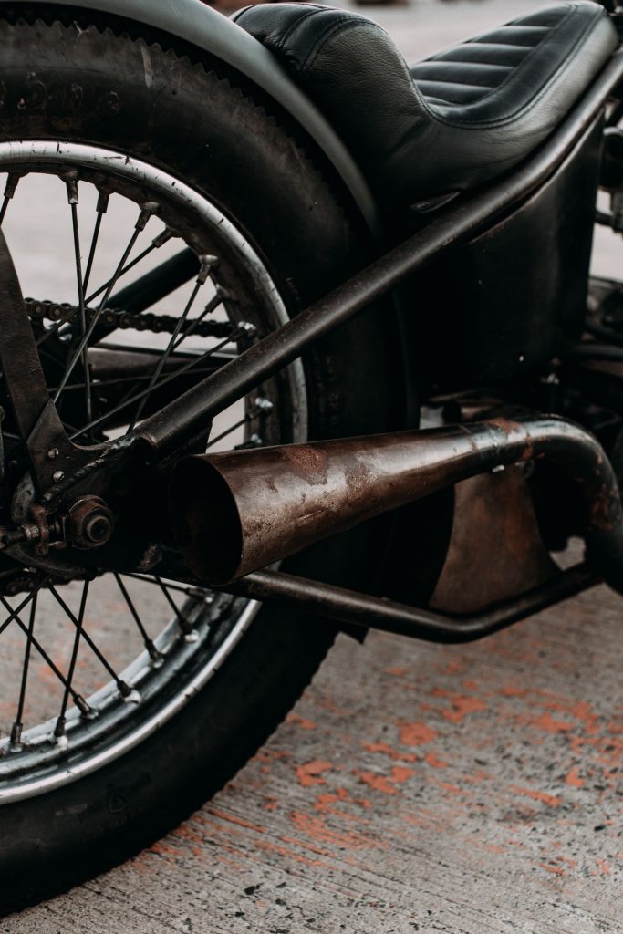 Comment Nettoyer la Ligne d'Échappement de sa Moto