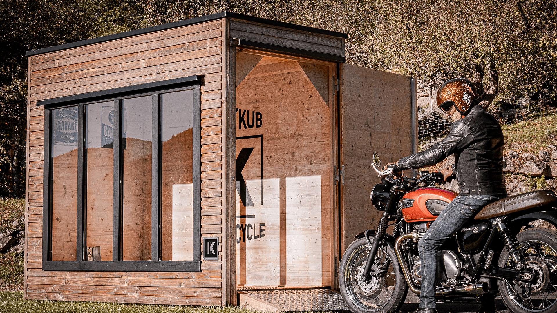 Installer un garage en kit pour abriter sa moto - Street Moto Piece